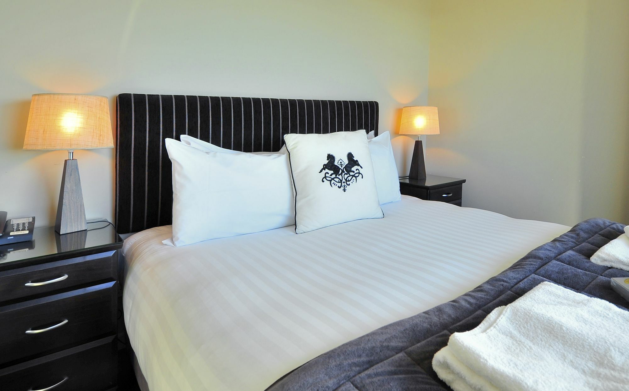Millennium Hotel New Plymouth, Waterfront Экстерьер фото